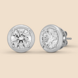 Round Super Studs in White Gold